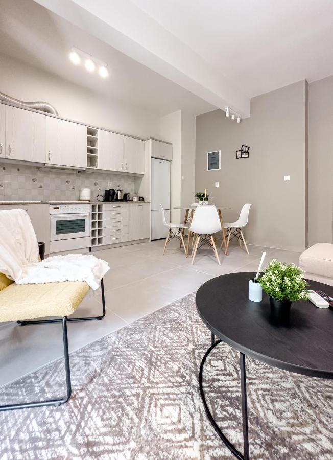 Metro Chic Haven: Modernized Urban Studio Near The Tram Athen Exterior foto