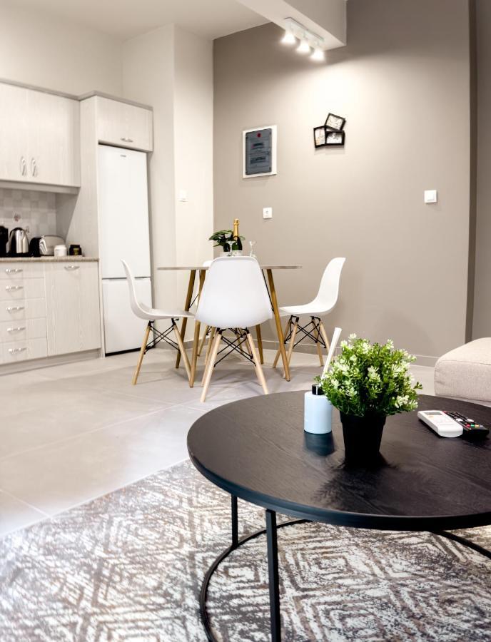Metro Chic Haven: Modernized Urban Studio Near The Tram Athen Exterior foto
